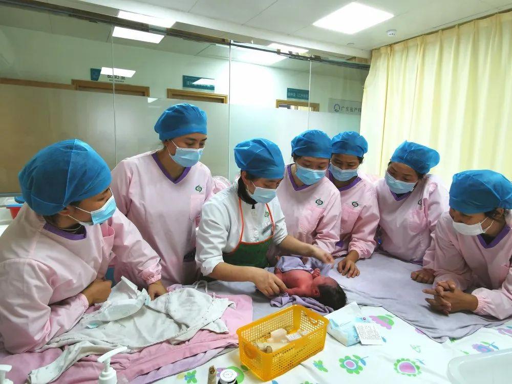河口妇婴监护型护送